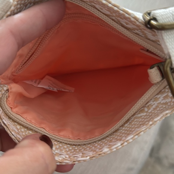 Moving - Picture 4 of 4